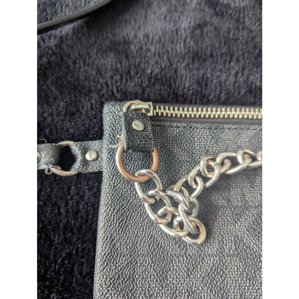 GUC MK Michael Kors Black Gray Belt Bag